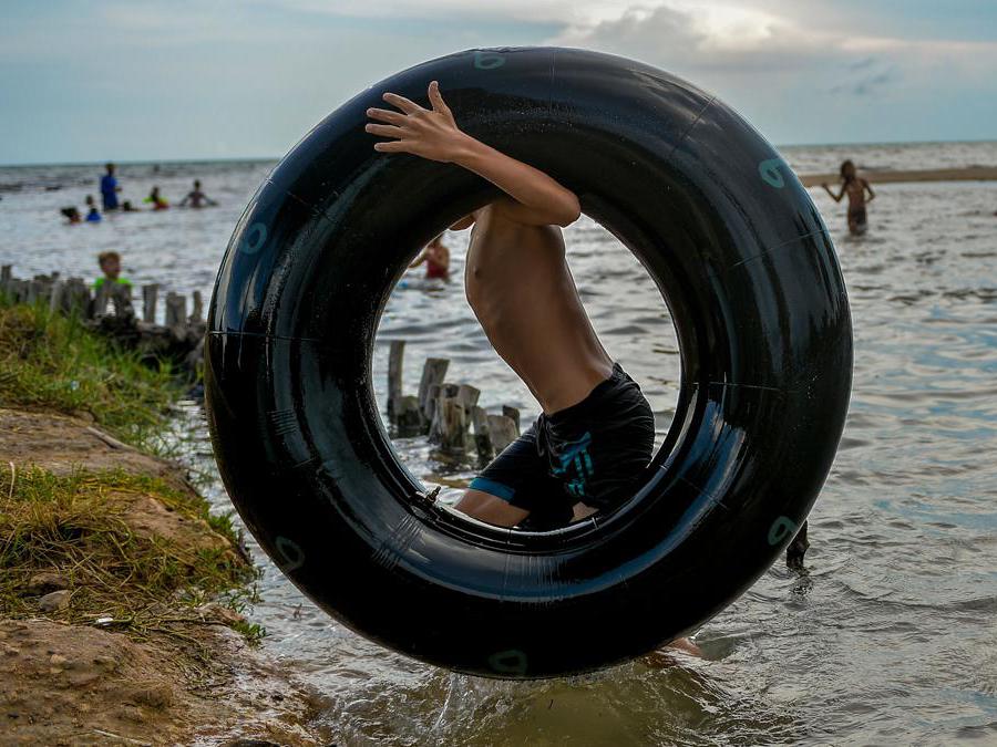 Photo by YAMIL LAGE / AFP)
